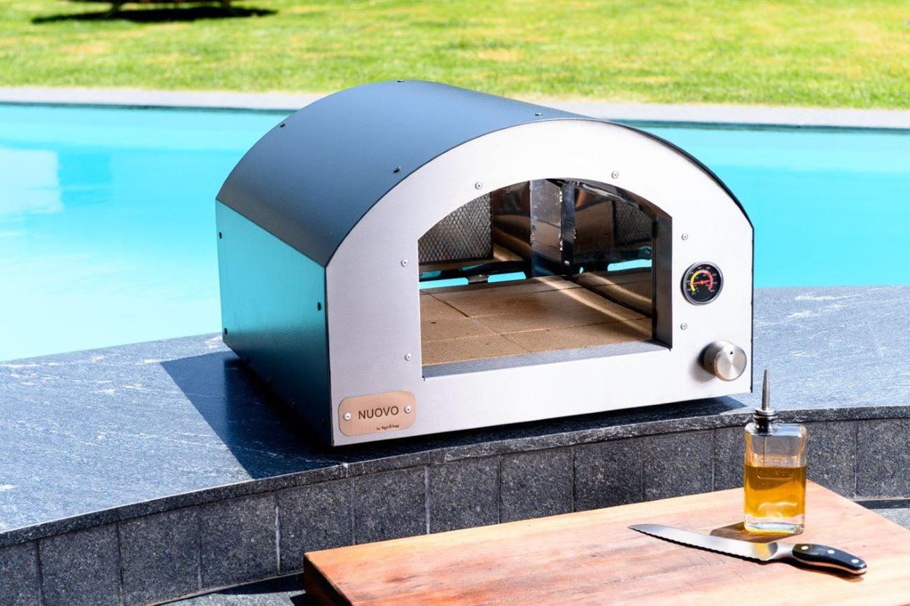 Signi Fires Nuovo Gas Pizza Oven