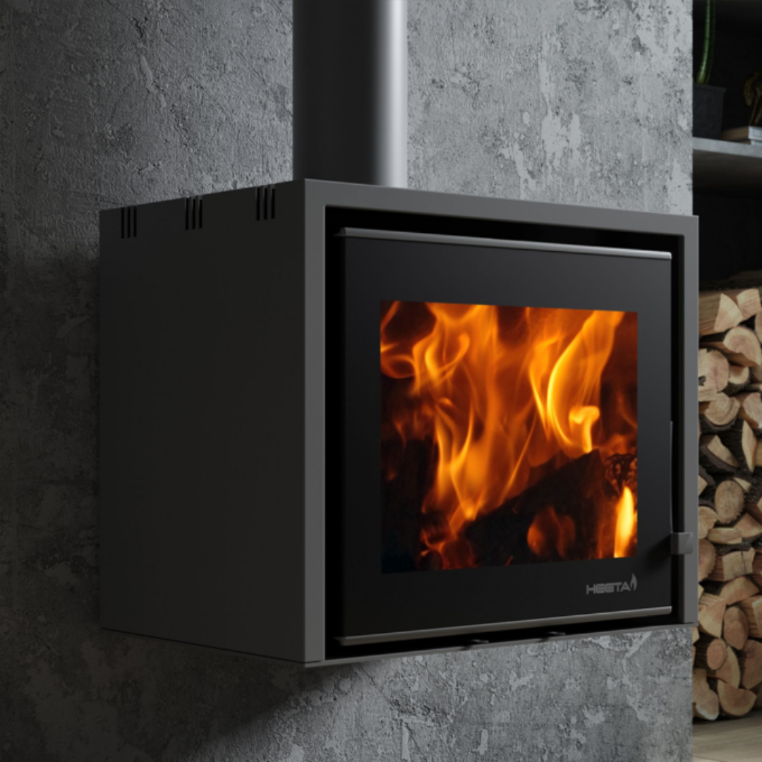 SAfire Heeta 600 wall mount fireplace shown in living room