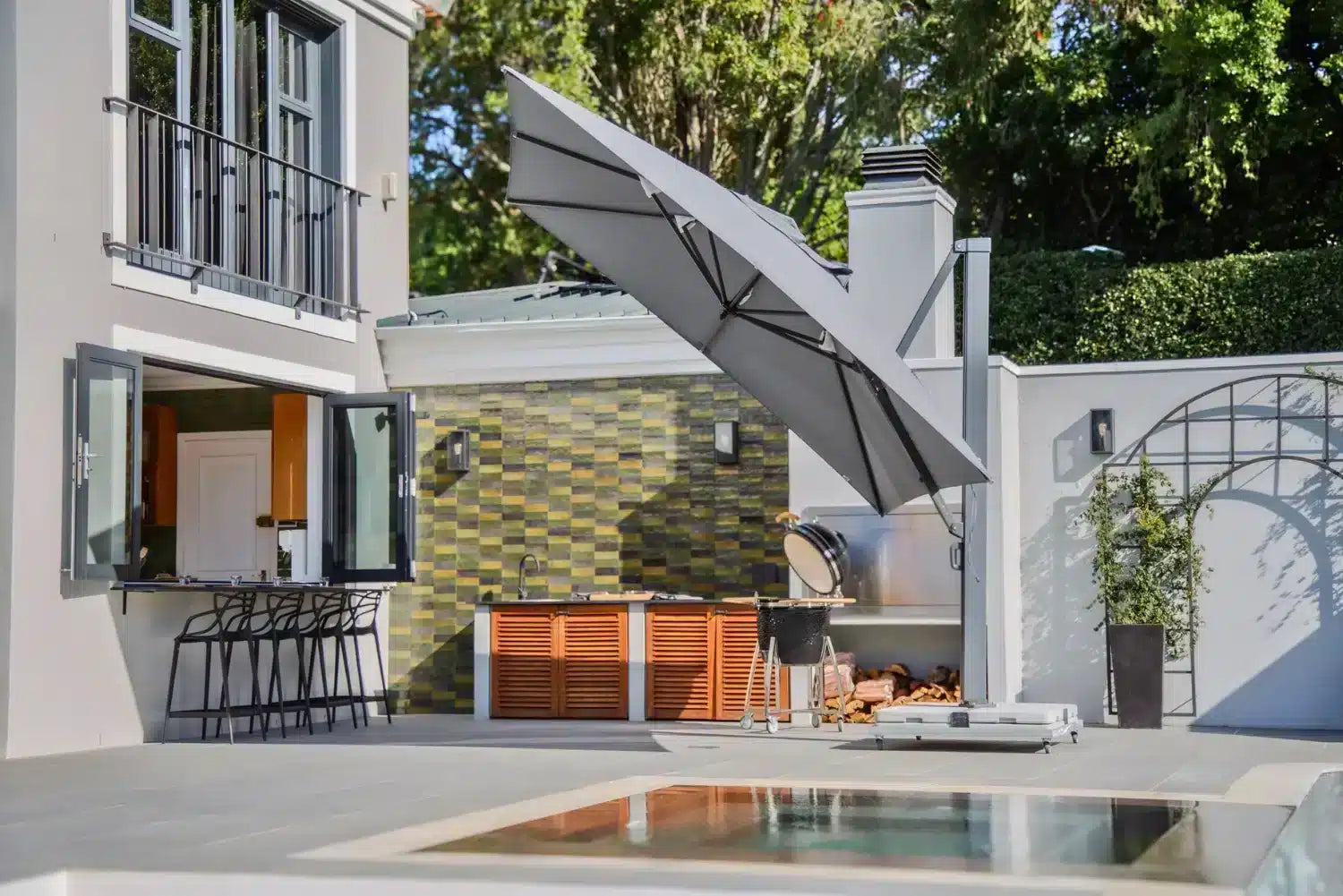 Hydro Fire 3.5m Square Ecru Cantilever Deluxe Parasol (Incl Cross Base & Pavers)